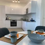 Zawia Apartman Балатонфёльдвар